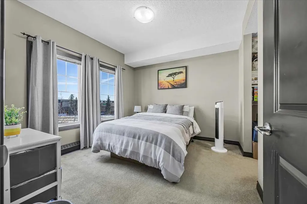 30 Royal Oak Plaza NW Calgary AB T3G 0C1