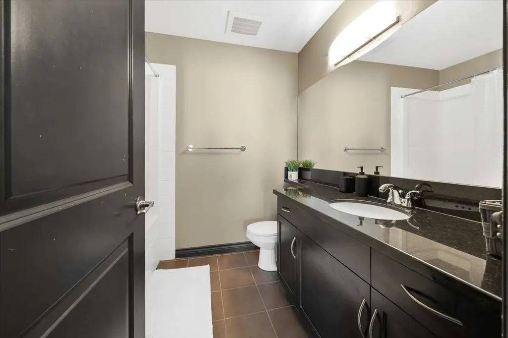 30 Royal Oak Plaza NW Calgary AB T3G 0C1