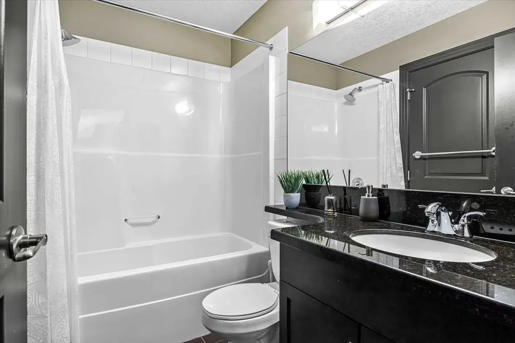 30 Royal Oak Plaza NW Calgary AB T3G 0C1