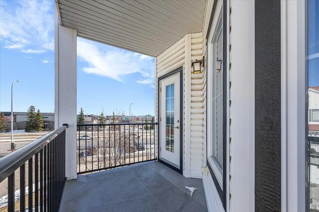 30 Royal Oak Plaza NW Calgary AB T3G 0C1