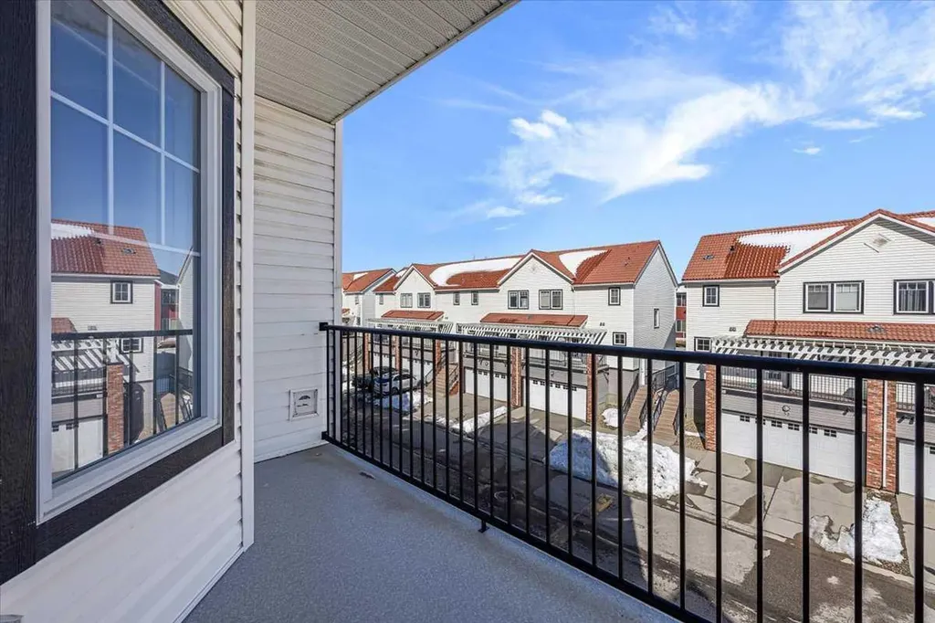 30 Royal Oak Plaza NW Calgary AB T3G 0C1