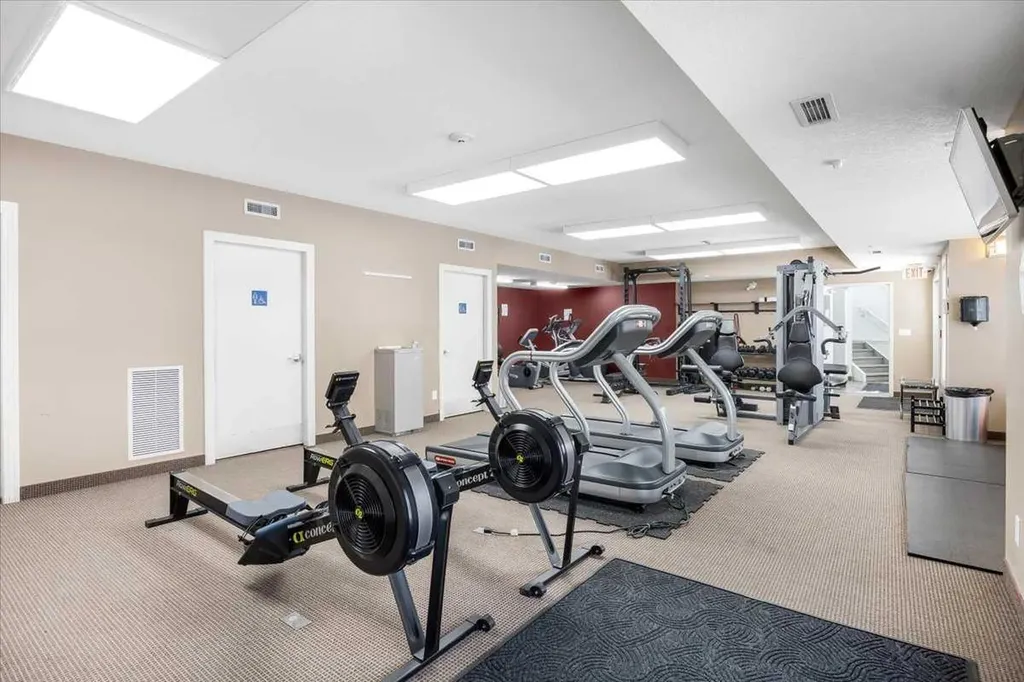 30 Royal Oak Plaza NW Calgary AB T3G 0C1