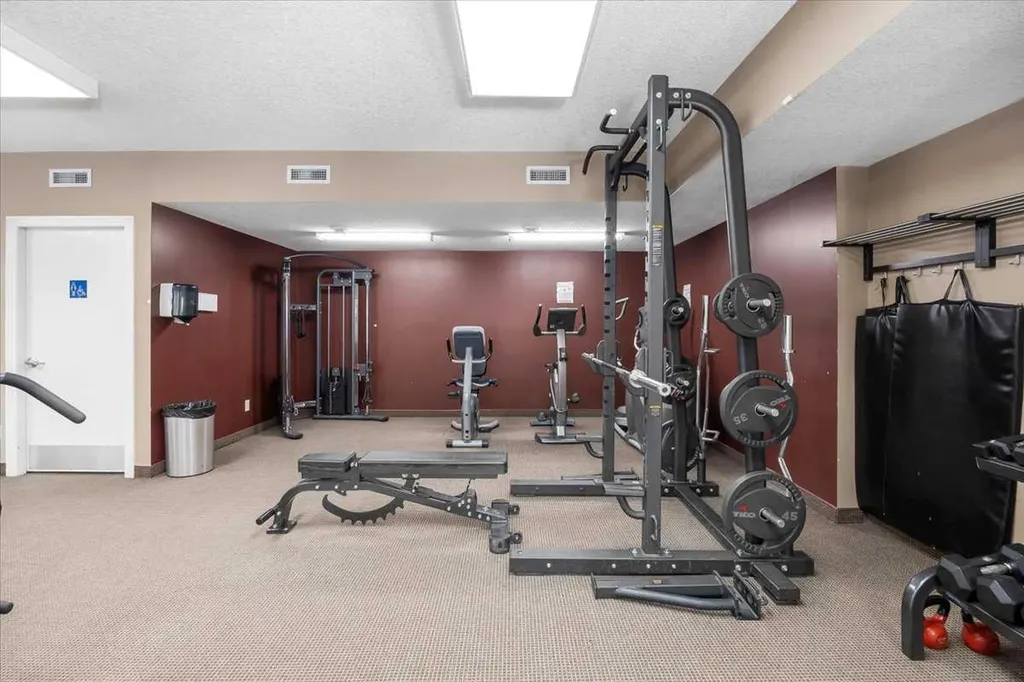 30 Royal Oak Plaza NW Calgary AB T3G 0C1