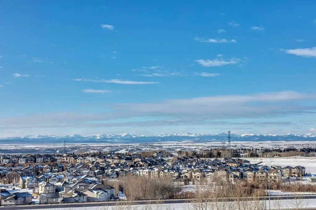 133 Rockyledge View NW Calgary AB T3G 5X2