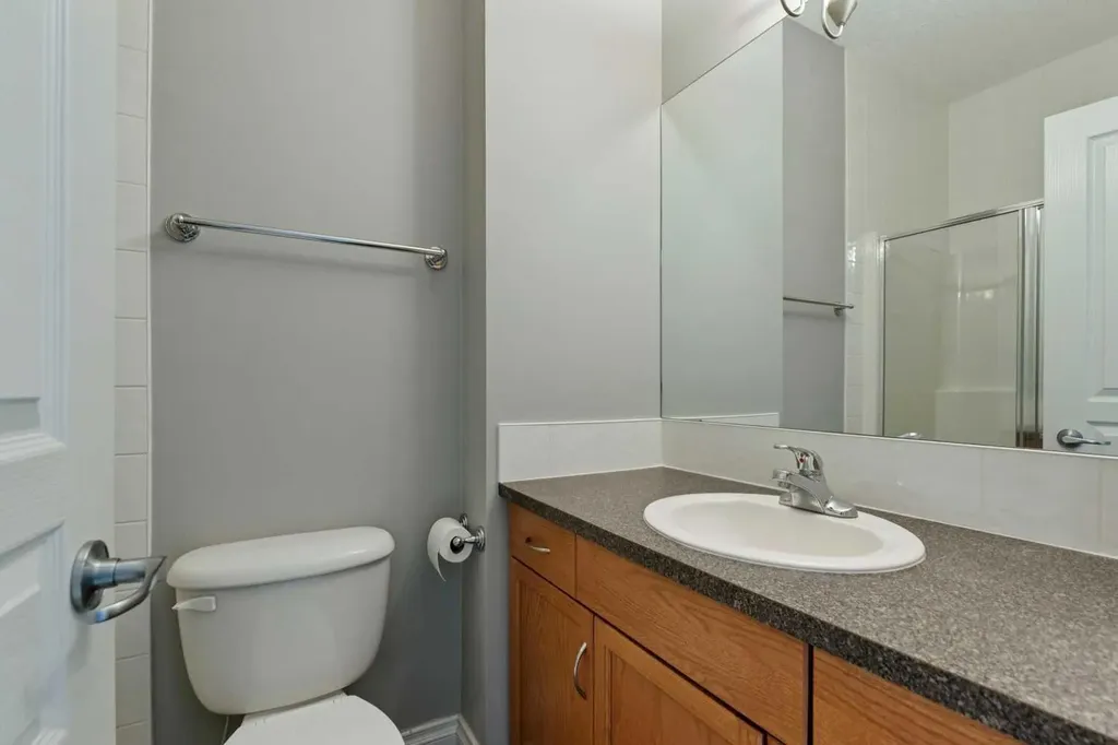 133 Rockyledge View NW Calgary AB T3G 5X2