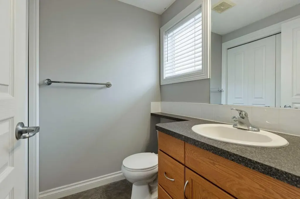 133 Rockyledge View NW Calgary AB T3G 5X2