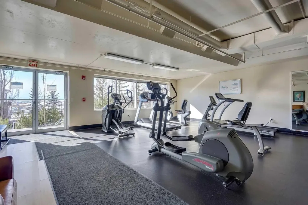 133 Rockyledge View NW Calgary AB T3G 5X2