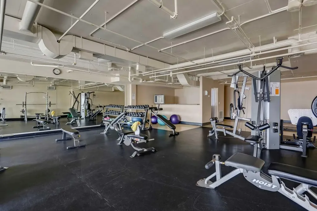 133 Rockyledge View NW Calgary AB T3G 5X2
