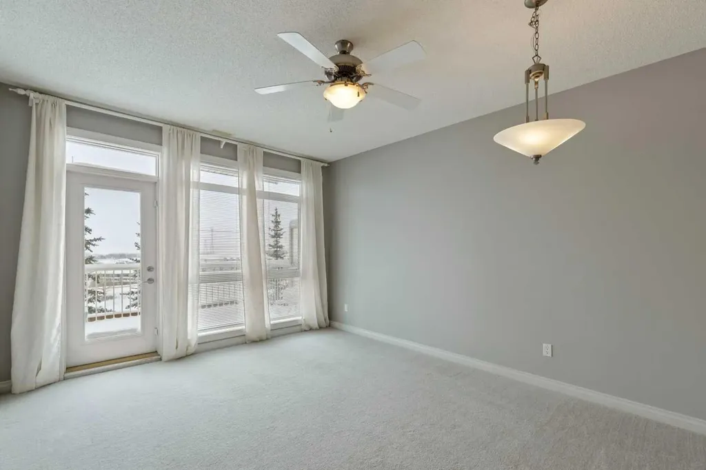 133 Rockyledge View NW Calgary AB T3G 5X2