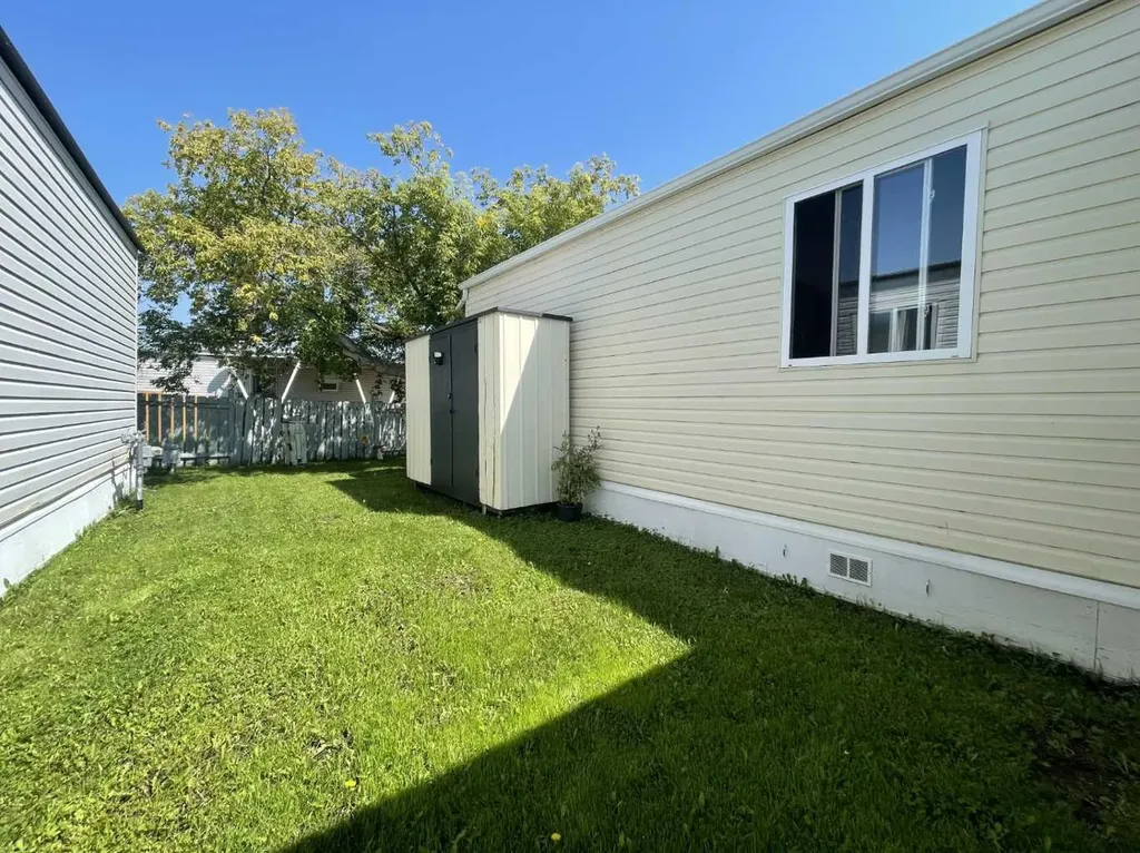 5308 57 Street Lloydminster AB T9V 2A3