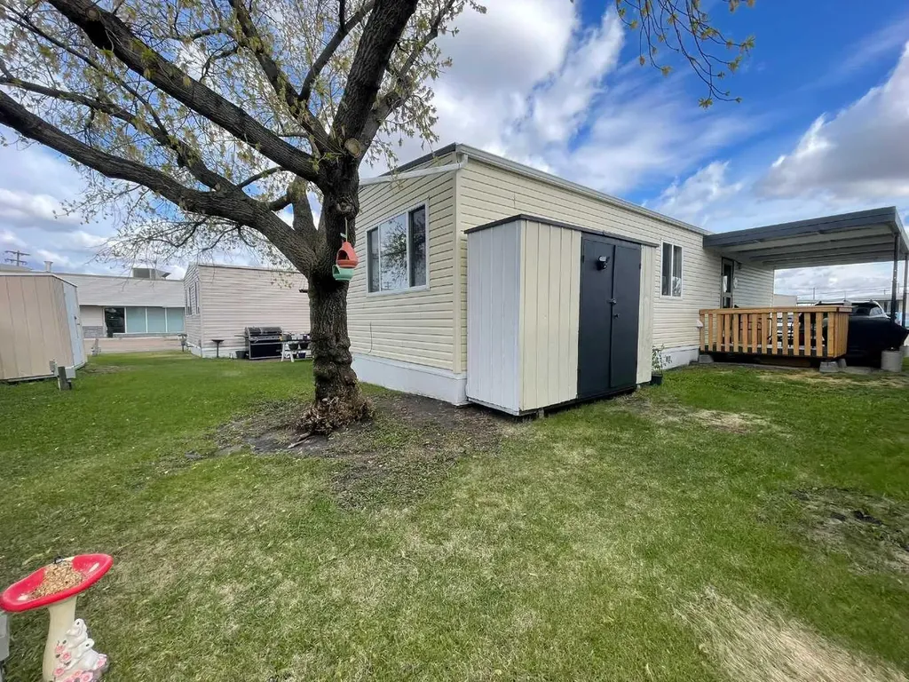 5308 57 Street Lloydminster AB T9V 2A3