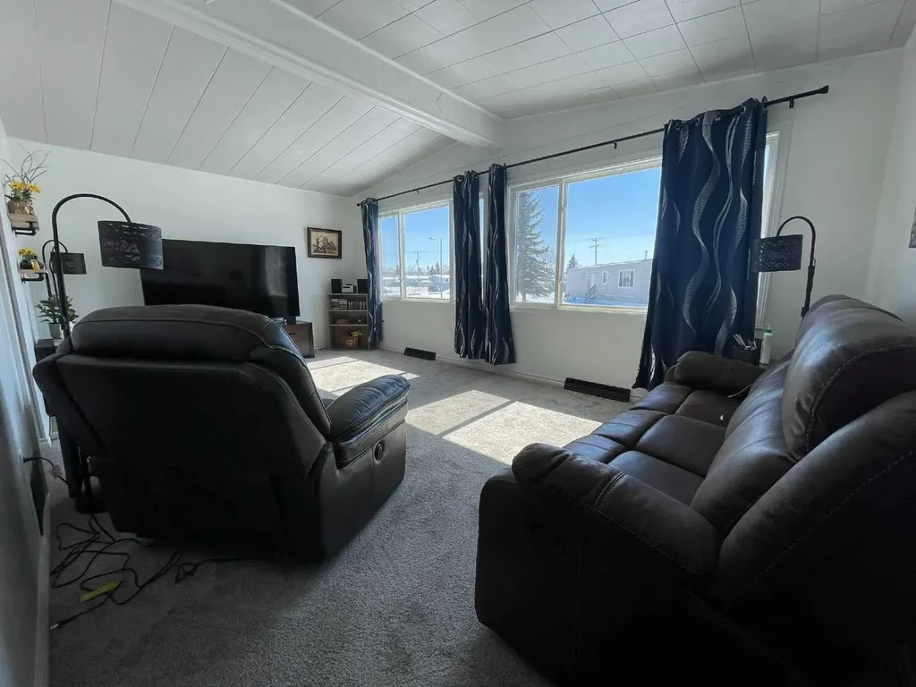 5308 57 Street Lloydminster AB T9V 2A3