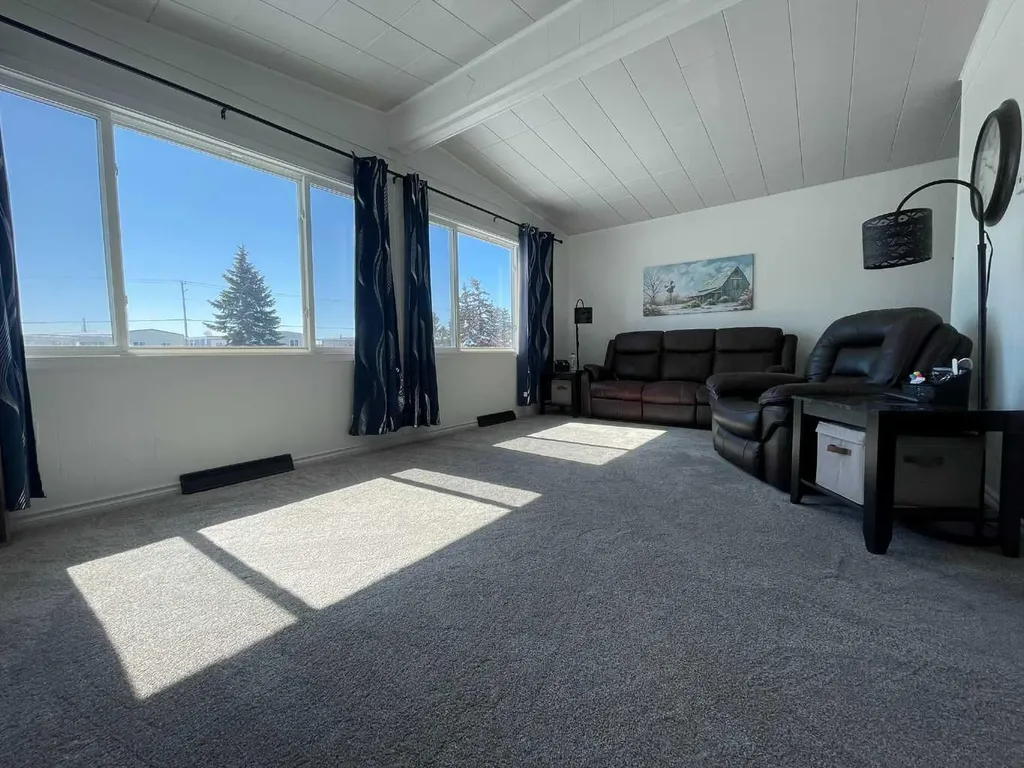 5308 57 Street Lloydminster AB T9V 2A3