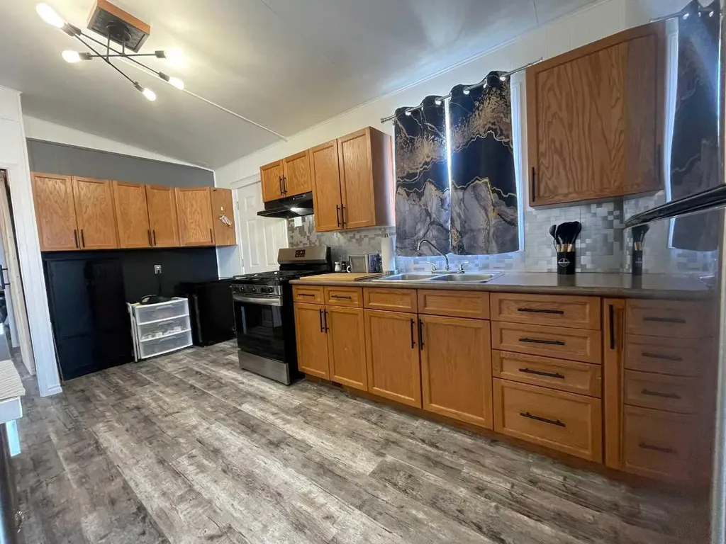 5308 57 Street Lloydminster AB T9V 2A3