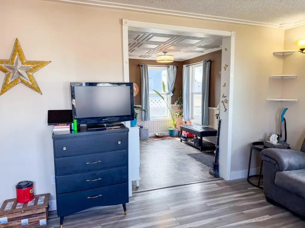 6834 59 Avenue Red Deer AB T4P 1C9