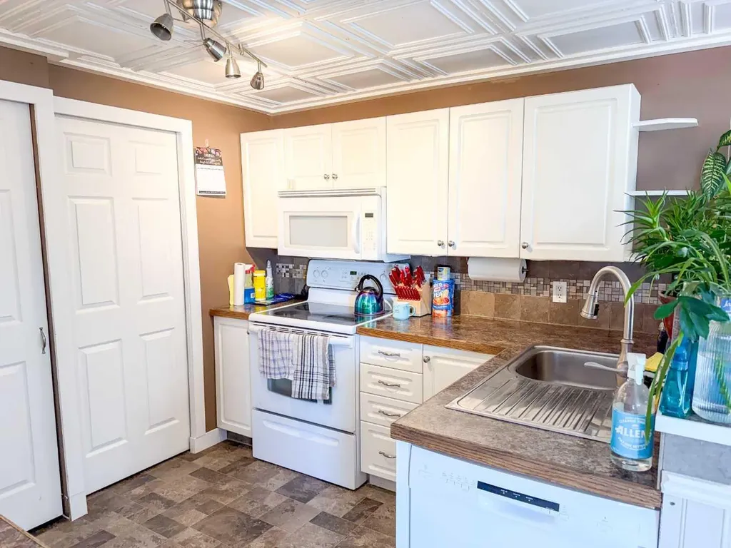 6834 59 Avenue Red Deer AB T4P 1C9