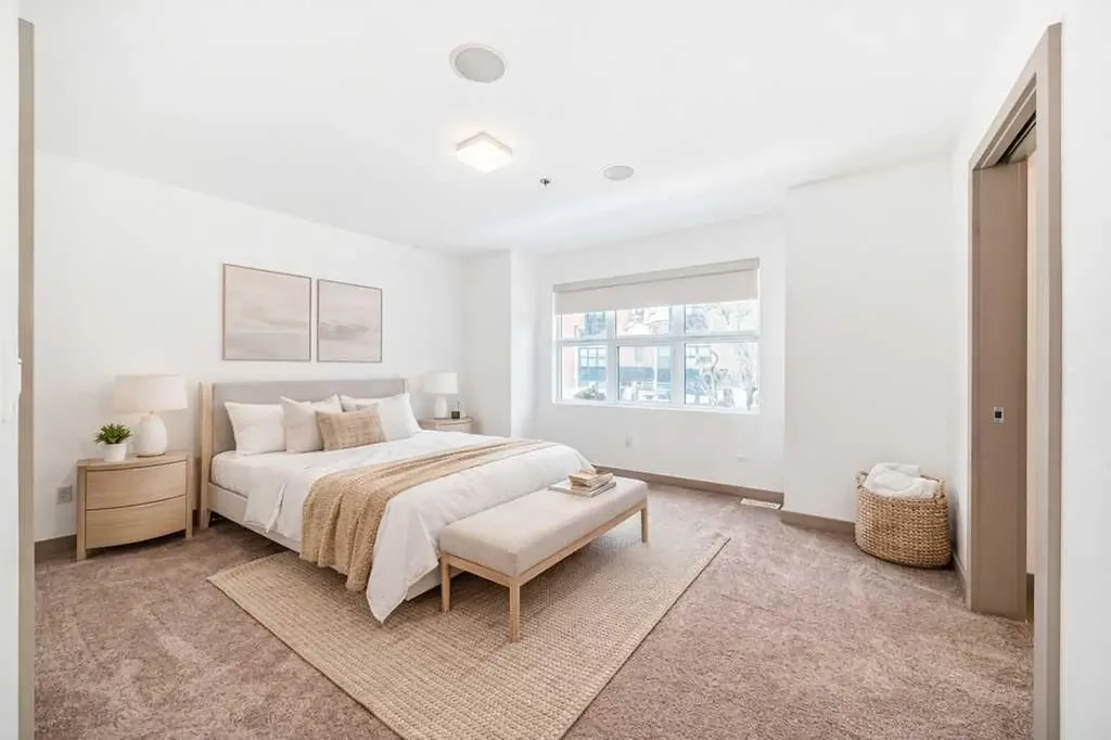 701 Aspen Meadows Hill SW Calgary AB T3H 0G4