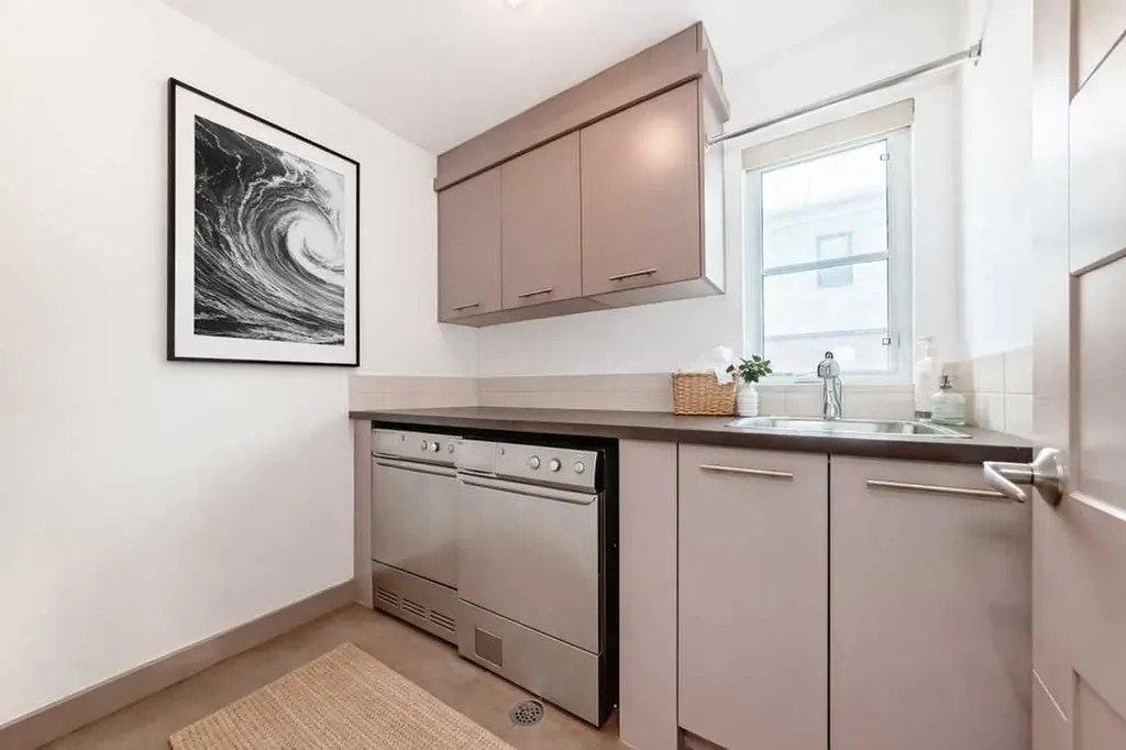 701 Aspen Meadows Hill SW Calgary AB T3H 0G4