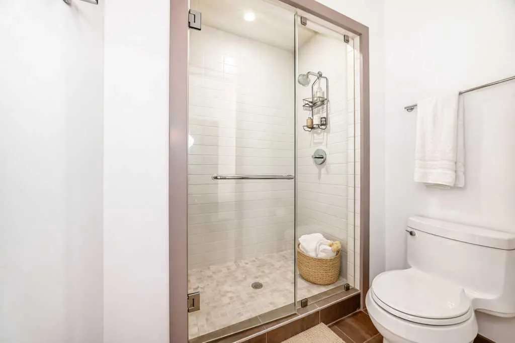 701 Aspen Meadows Hill SW Calgary AB T3H 0G4