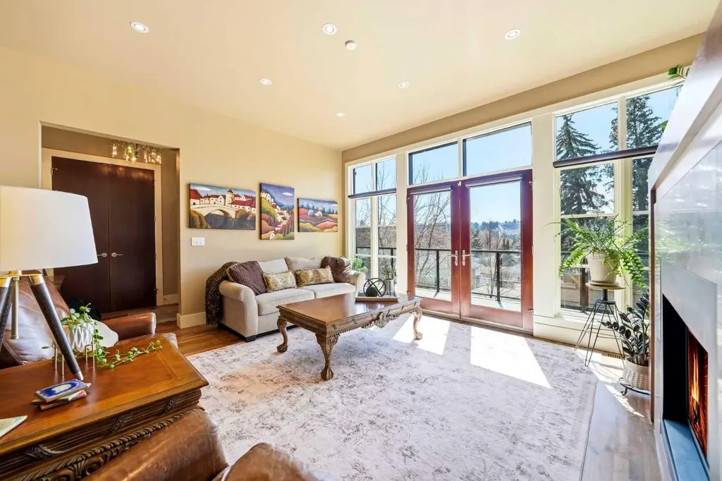3610 8 Avenue NW Calgary AB T2N 1C9