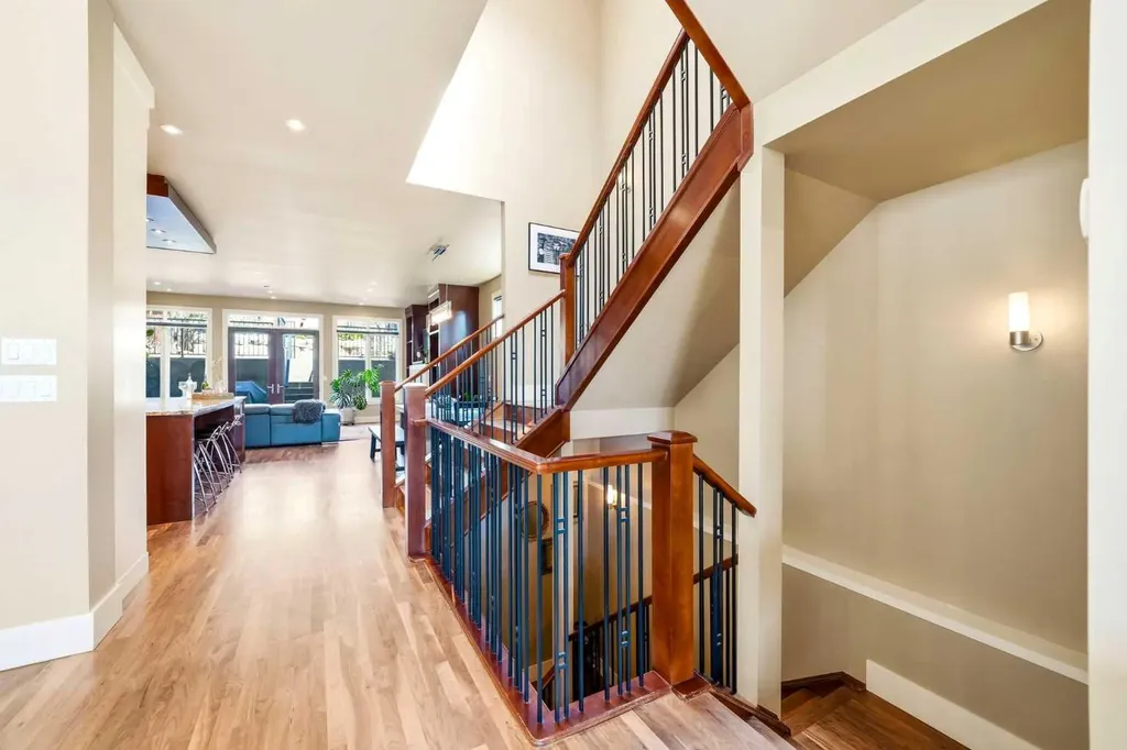 3610 8 Avenue NW Calgary AB T2N 1C9