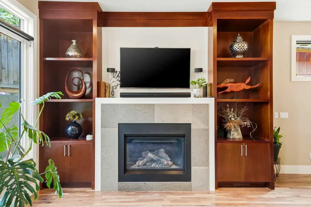 3610 8 Avenue NW Calgary AB T2N 1C9
