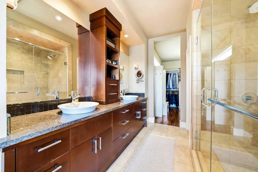 3610 8 Avenue NW Calgary AB T2N 1C9