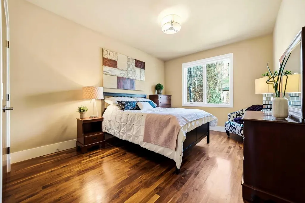 3610 8 Avenue NW Calgary AB T2N 1C9