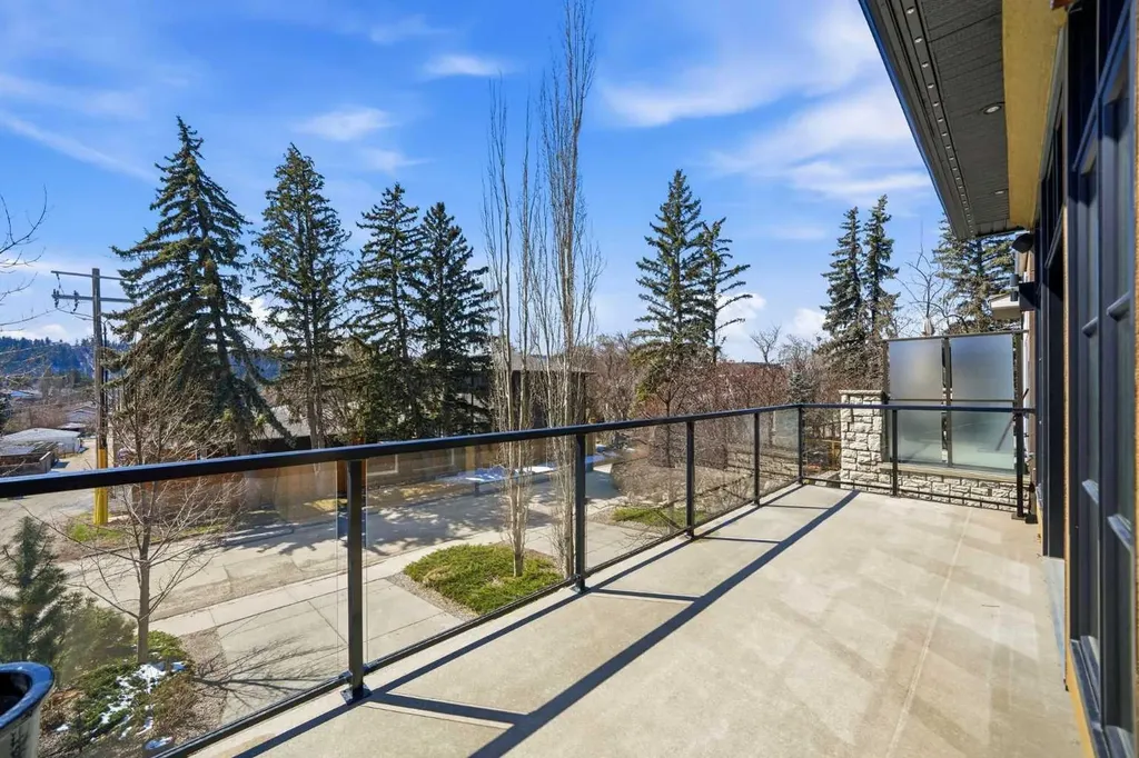 3610 8 Avenue NW Calgary AB T2N 1C9