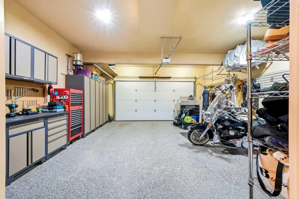 3610 8 Avenue NW Calgary AB T2N 1C9