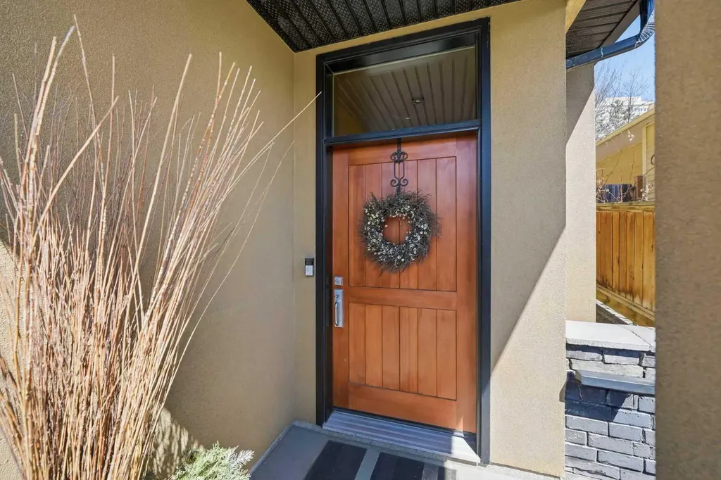 3610 8 Avenue NW Calgary AB T2N 1C9