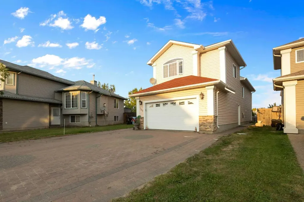 169 Fisher Crescent Fort Mcmurray AB T9K 0B8