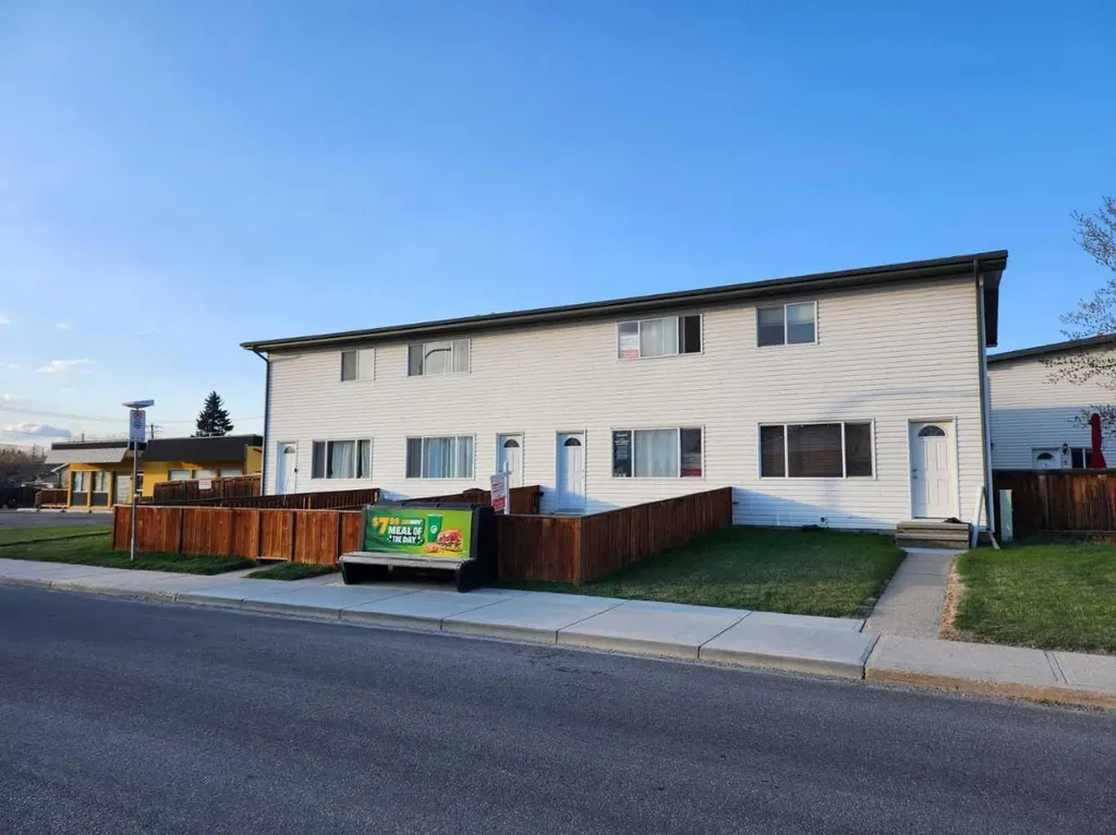1 Fir Street Red Deer AB T4N 4Y1