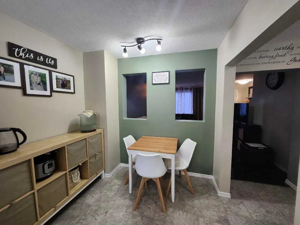 1 Fir Street Red Deer AB T4N 4Y1