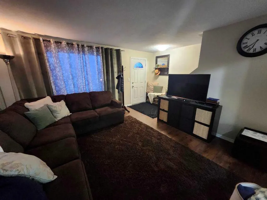 1 Fir Street Red Deer AB T4N 4Y1