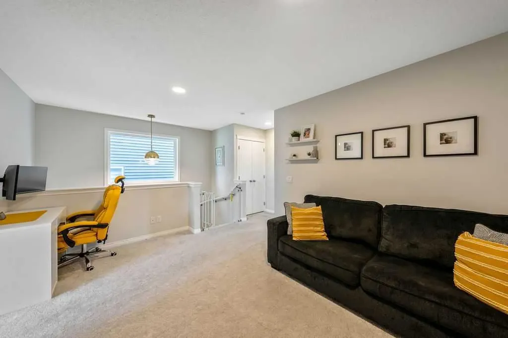 138 Midgrove Greenway SW Airdrie AB T4B 5K7