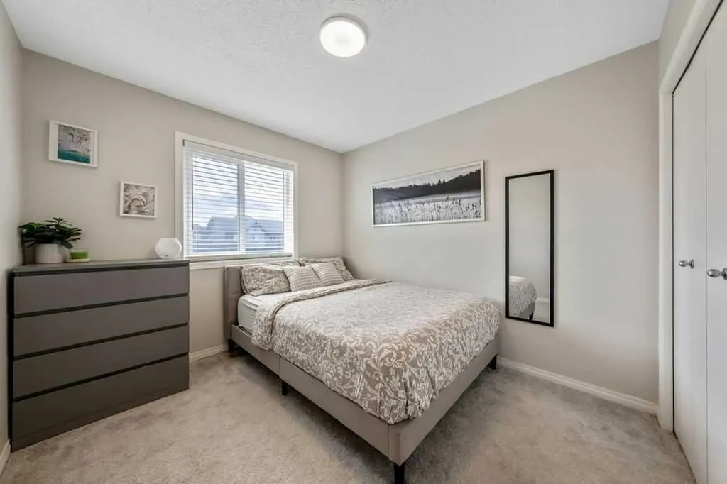 138 Midgrove Greenway SW Airdrie AB T4B 5K7