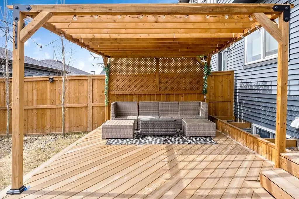 138 Midgrove Greenway SW Airdrie AB T4B 5K7