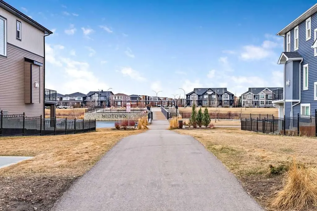 138 Midgrove Greenway SW Airdrie AB T4B 5K7