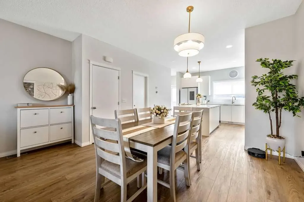 138 Midgrove Greenway SW Airdrie AB T4B 5K7