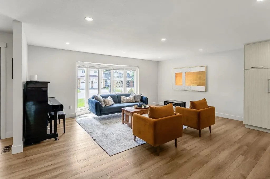 75 Woodacres Crescent SW Calgary AB T2W 4V5