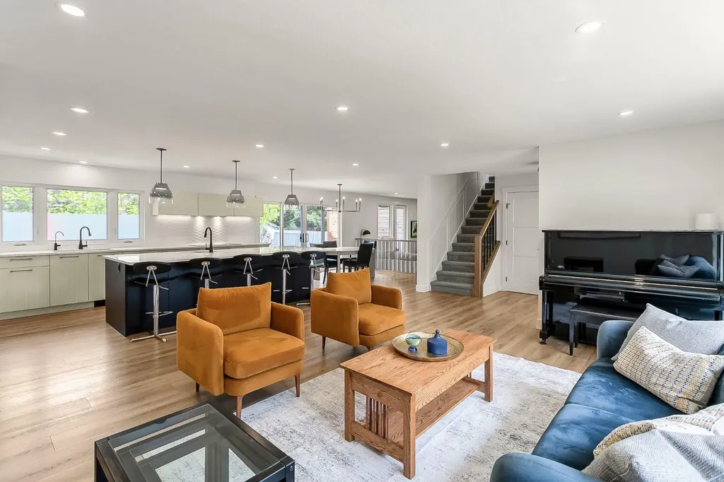 75 Woodacres Crescent SW Calgary AB T2W 4V5