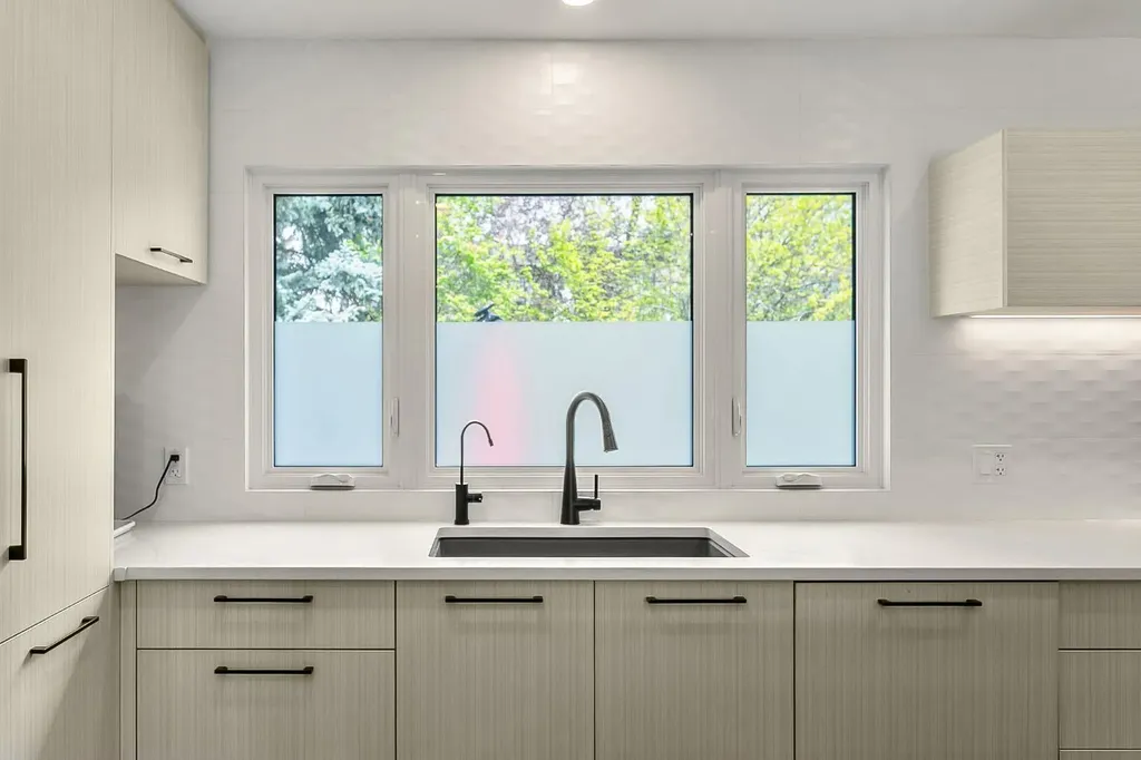 75 Woodacres Crescent SW Calgary AB T2W 4V5