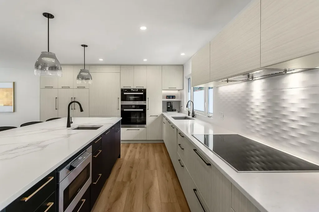 75 Woodacres Crescent SW Calgary AB T2W 4V5