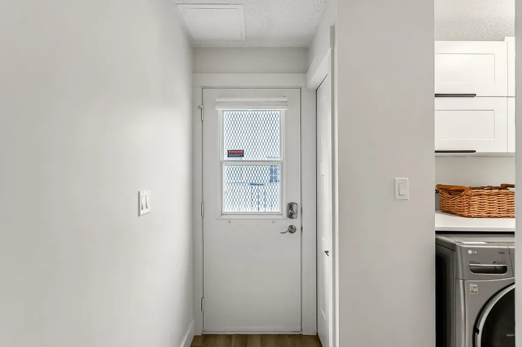 75 Woodacres Crescent SW Calgary AB T2W 4V5