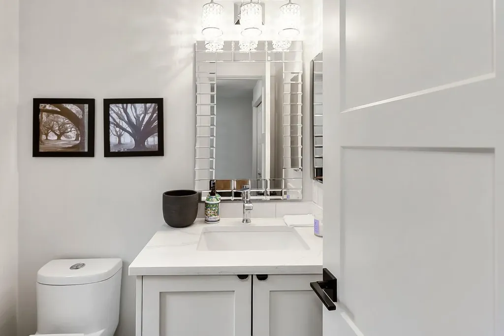 75 Woodacres Crescent SW Calgary AB T2W 4V5