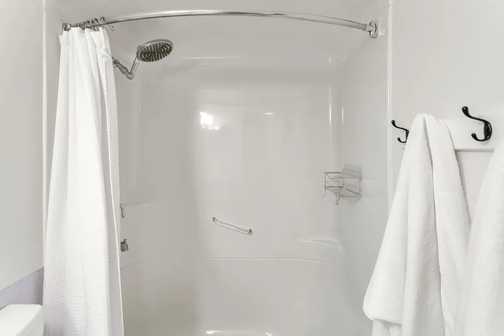 75 Woodacres Crescent SW Calgary AB T2W 4V5