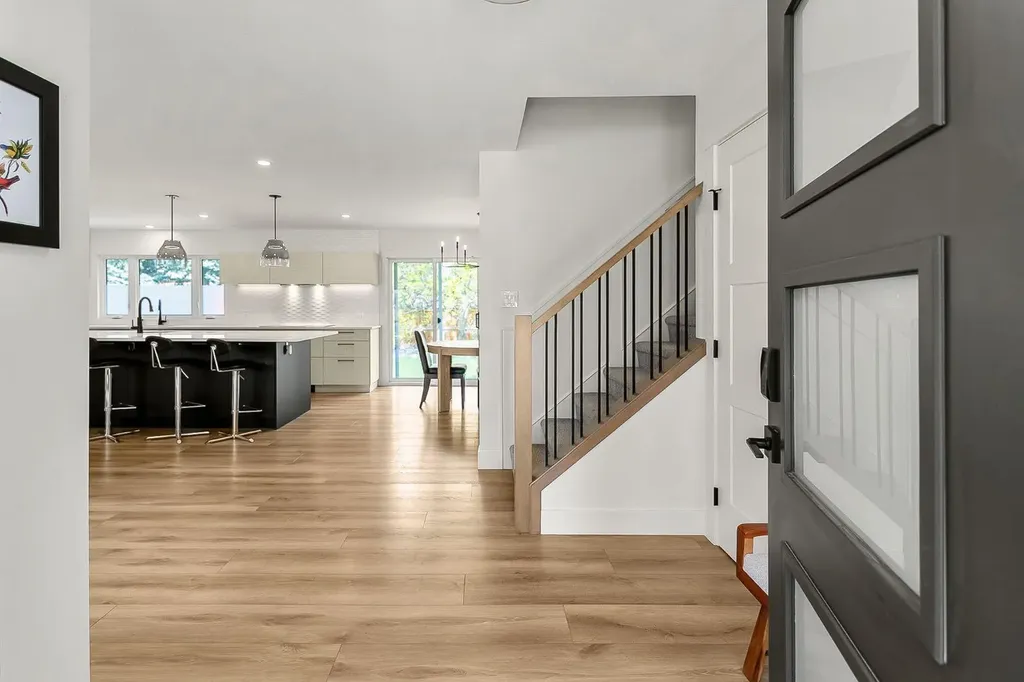 75 Woodacres Crescent SW Calgary AB T2W 4V5