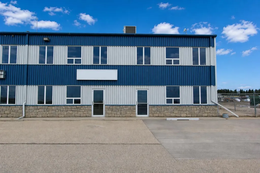 8 Gateway Boulevard Rural Clearwater County AB T4N 0K7