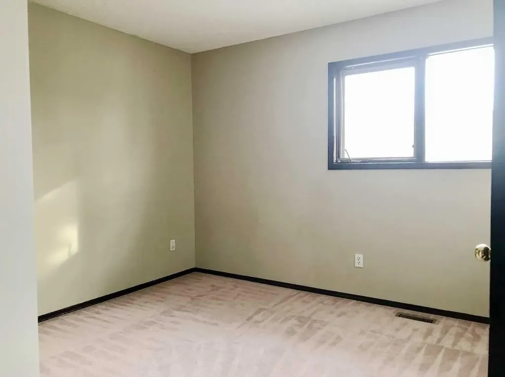 508 78 Avenue SW Calgary AB T2V 0T4